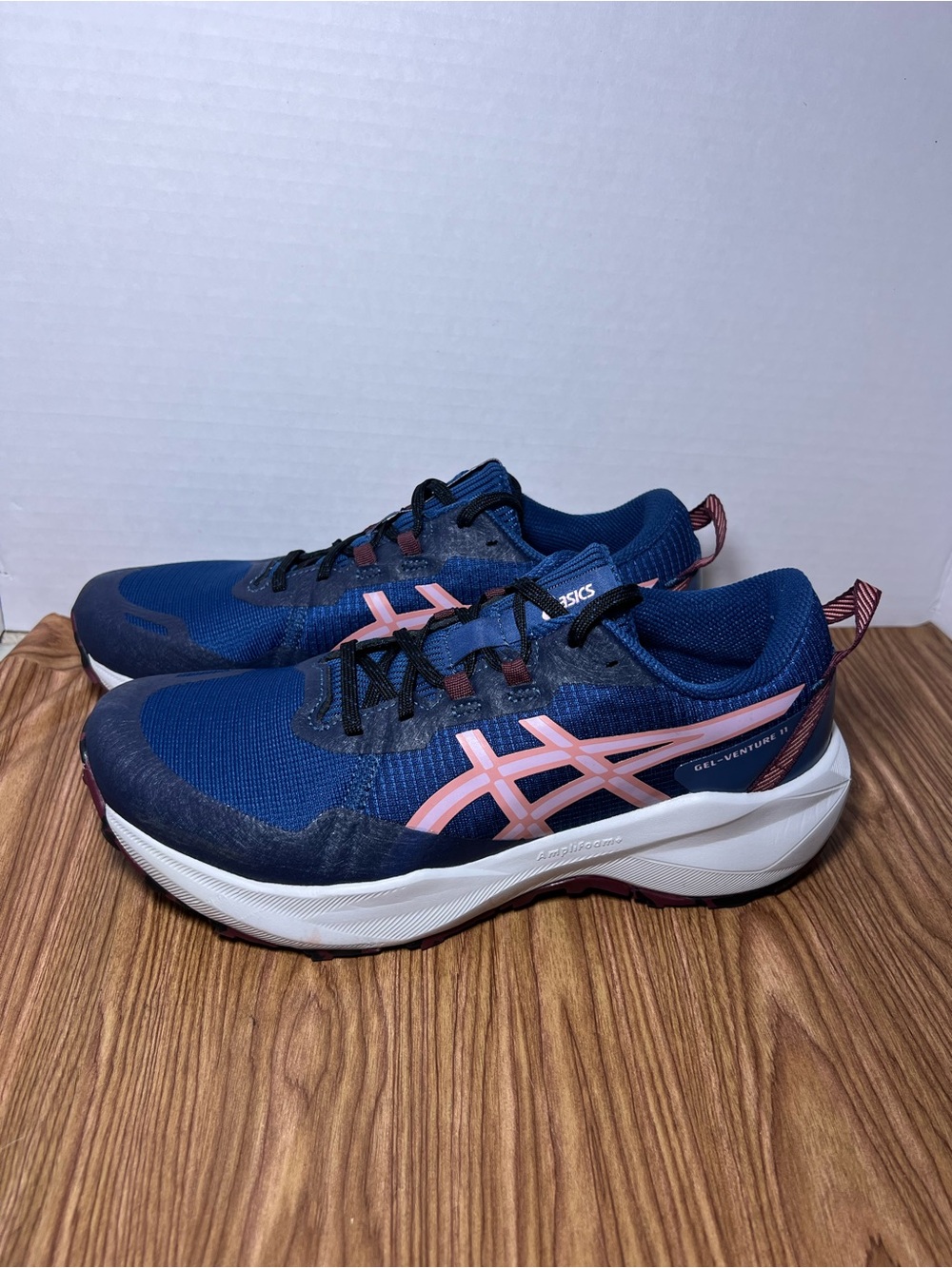 Asics GEL-Venture 11 Women Running Shoe Size 9.5